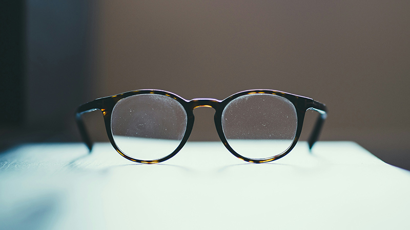 Detailed Comparison of Optical Lens Surface Finish Standards